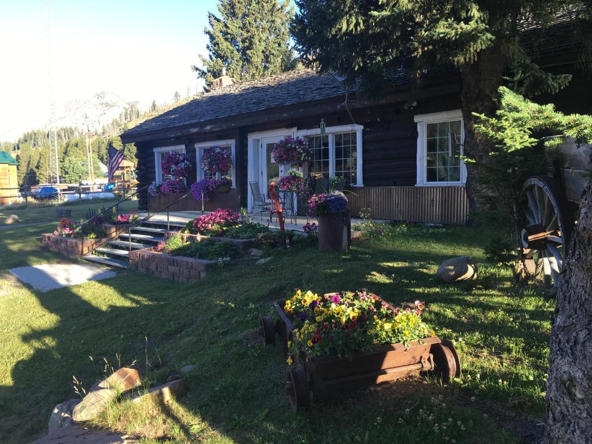 Antlers Lodge Cooke City Buitenkant foto